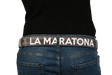 Cintura granata indossata con scritta 'LA MARATONA'