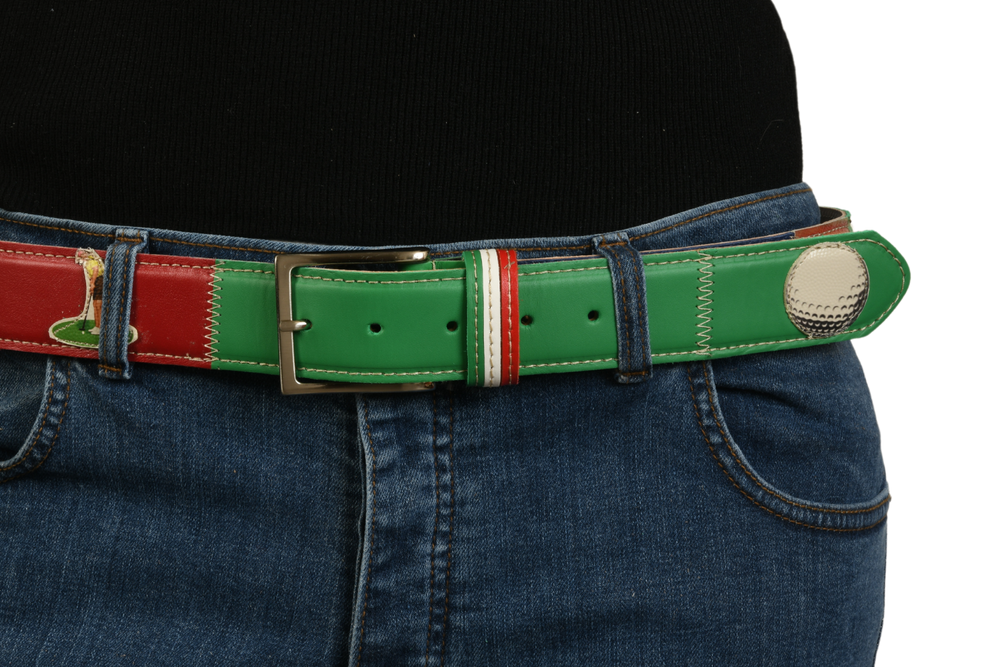 Cintura 'Green Golf' indossata su jeans, vista frontale