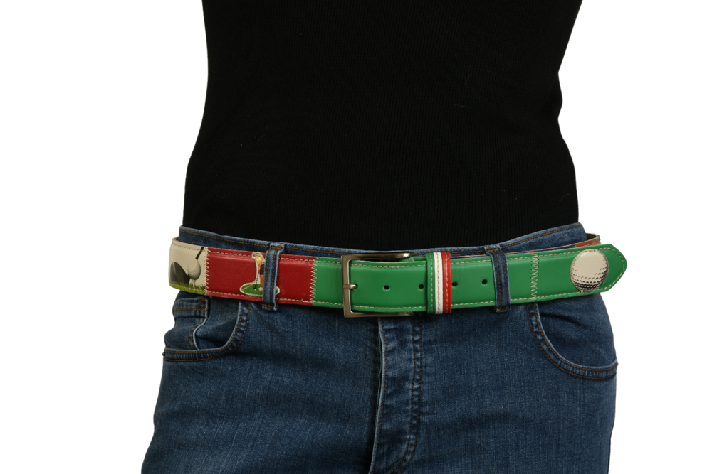 Cintura 'Green Golf' indossata su jeans, vista frontale completa