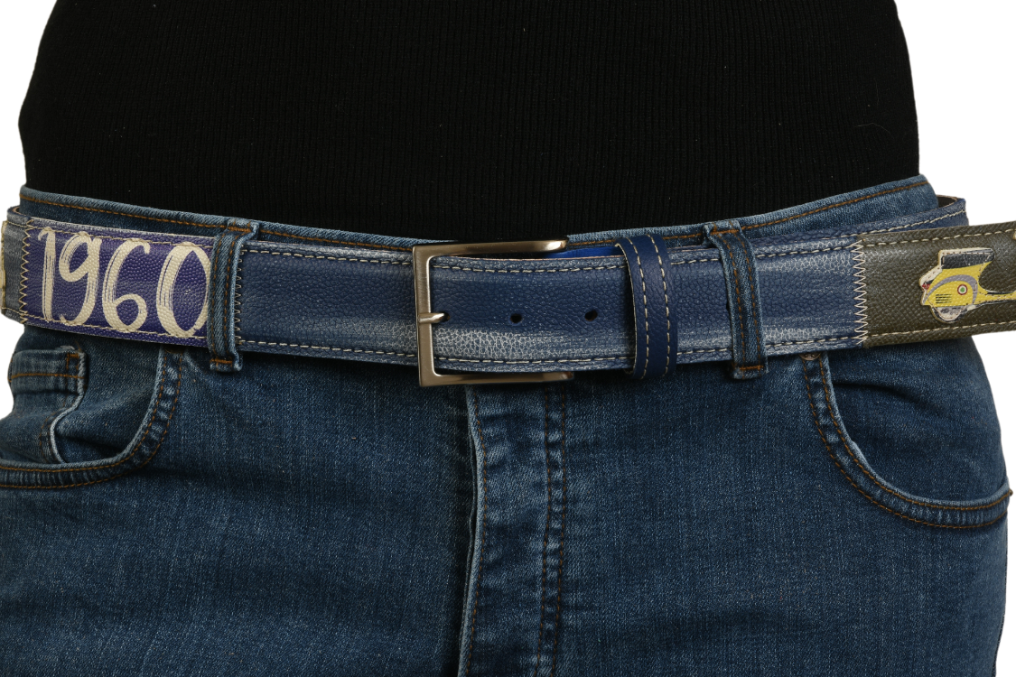 Cintura 'Italian Ride' con scritta 1960 e Vespa