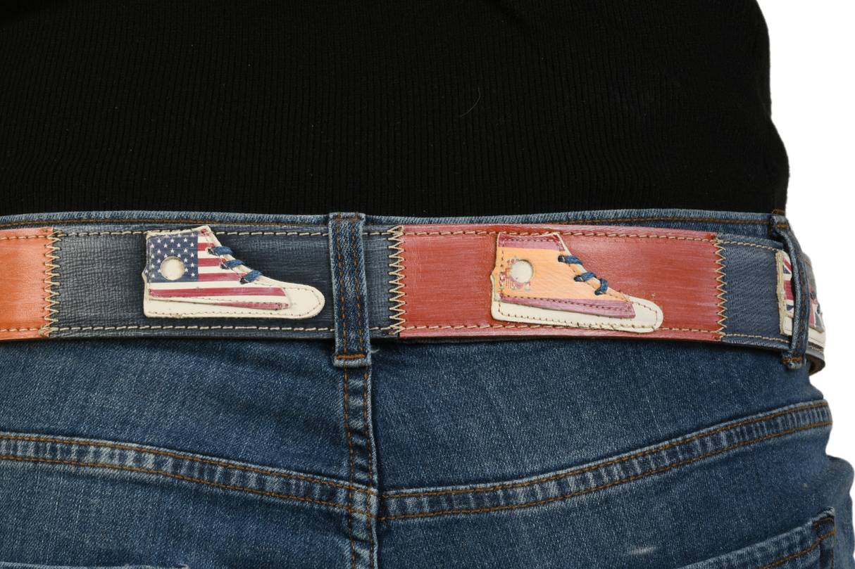 Cintura 'Sneakerhead' con motivi sneaker, vista posteriore