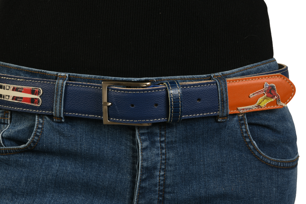 Cintura 'Sprint Finale' indossata su jeans, vista frontale