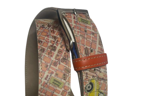 Cintura urbana con stampa cartografica e auto vintage