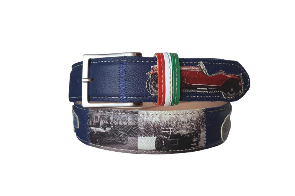 Cintura artigianale blu con auto rosse e dettagli italiani