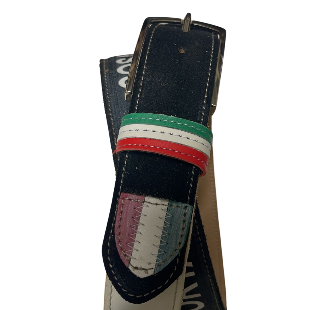 Cintura in pelle con dettagli tricolore e fibbia lucida