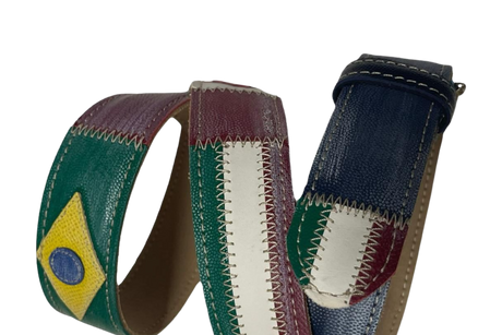 Cintura artigianale con bandiere colorate