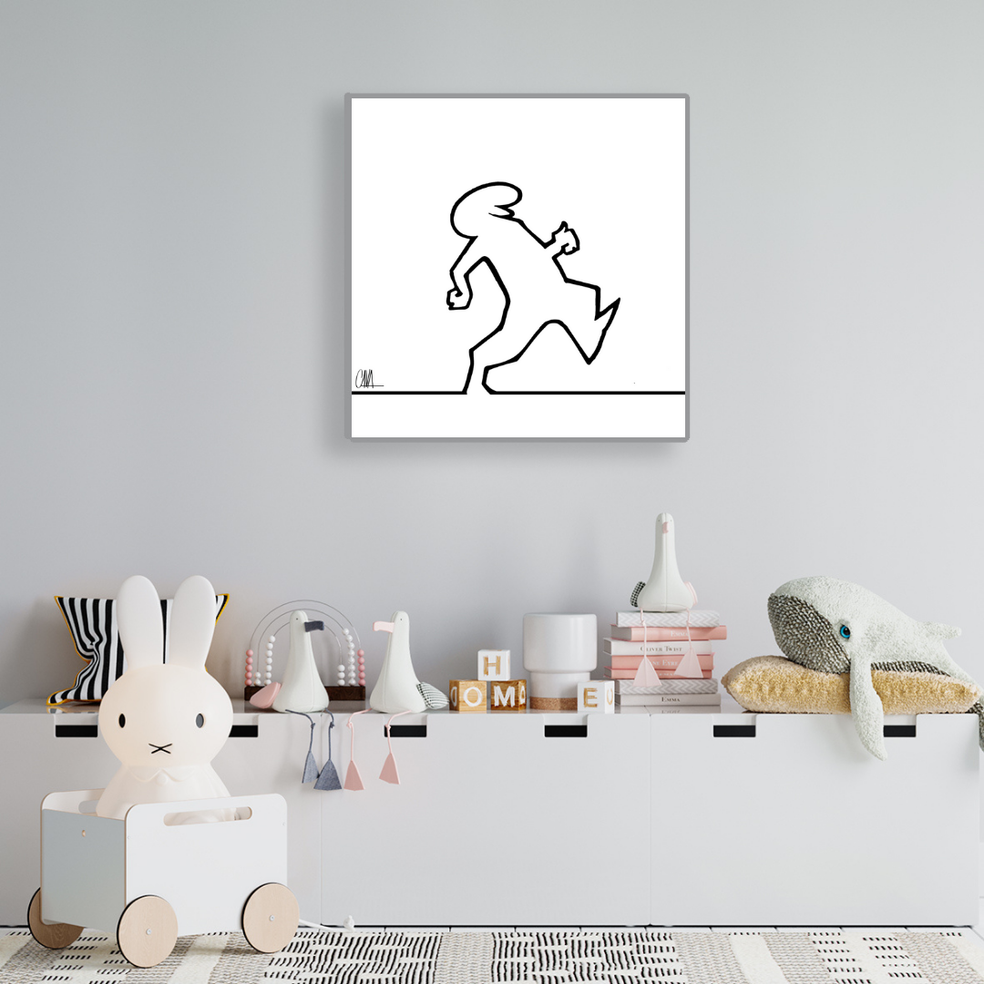 Ambientazione dell'Illustrazione minimalista in bianco e nero di Mr. Linea camminando verso destra su sfondo bianco, con firma dell'artista Osvaldo Cavandoli.