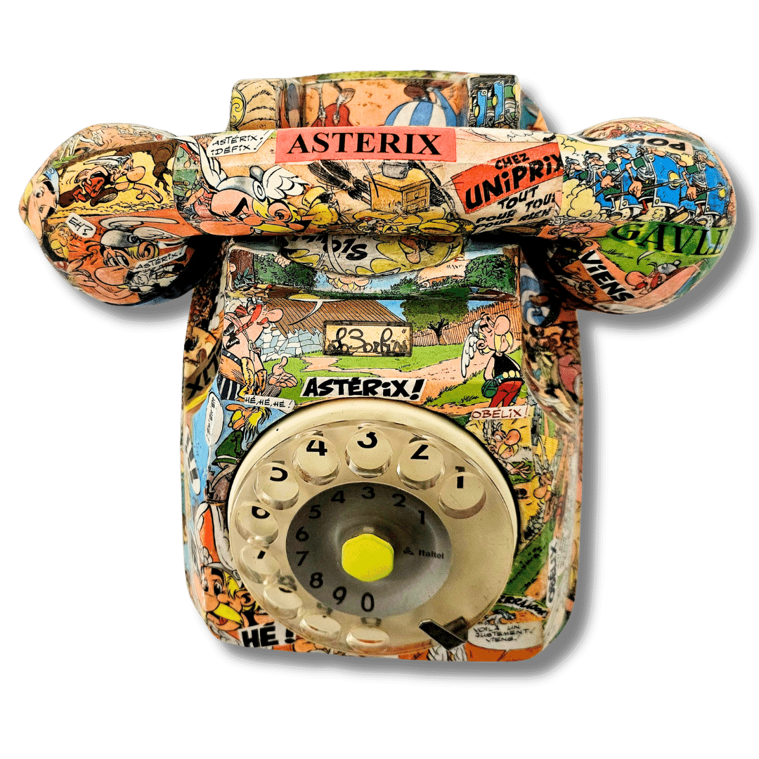Telefono artistico Asterix con dettagli colorati