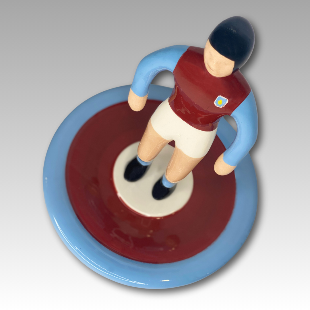 Vista dall'alto figura Subbuteo bordeaux e azzurra