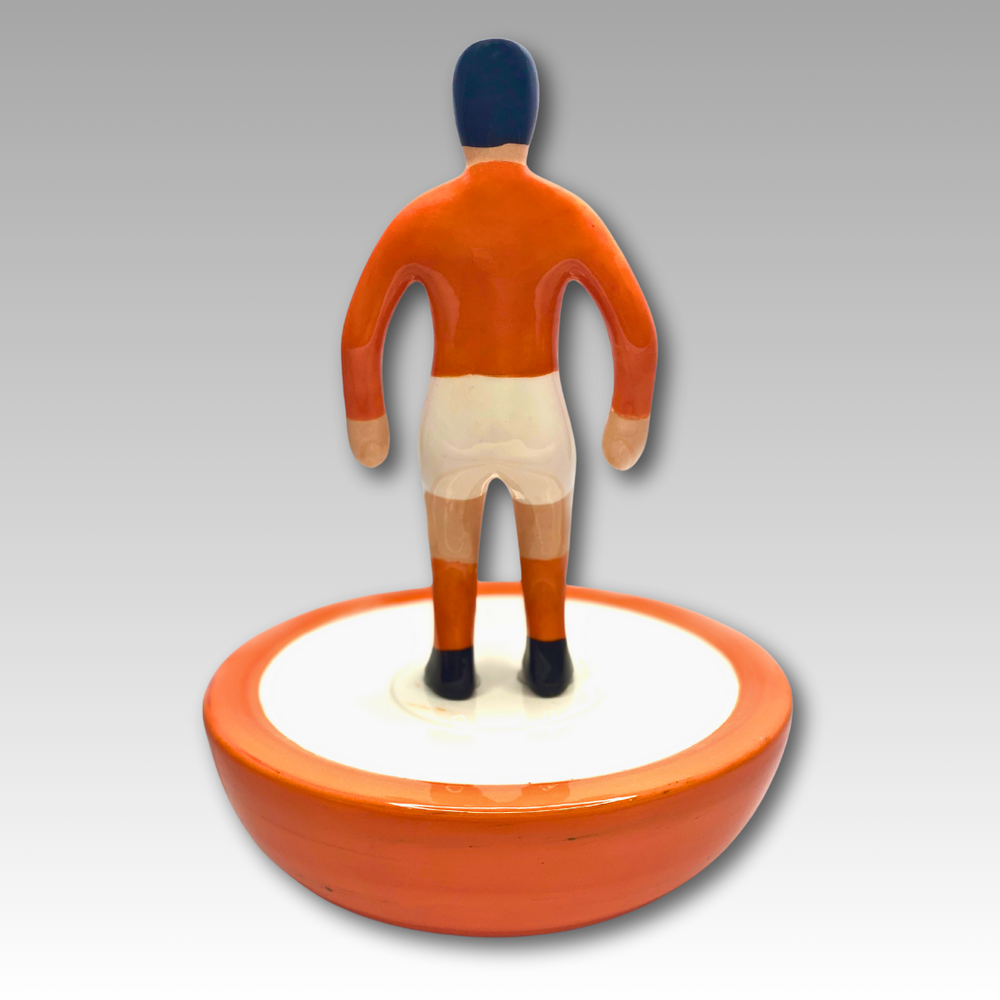 Retro statuina ceramica Subbuteo arancione e bianca