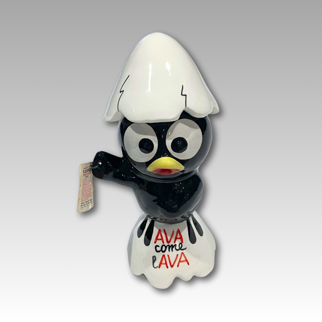 Statuetta Calimero ceramica con scritta 'AVA come LAVA'