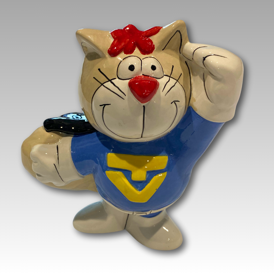 Statuina Super Telegattone in ceramica, dettaglio frontale