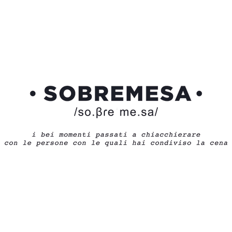 Adesivo murale 'Sobremesa' in carattere elegante su parete bianca, simbolo di convivialità e relax dopo cena, da Mycrom.art.