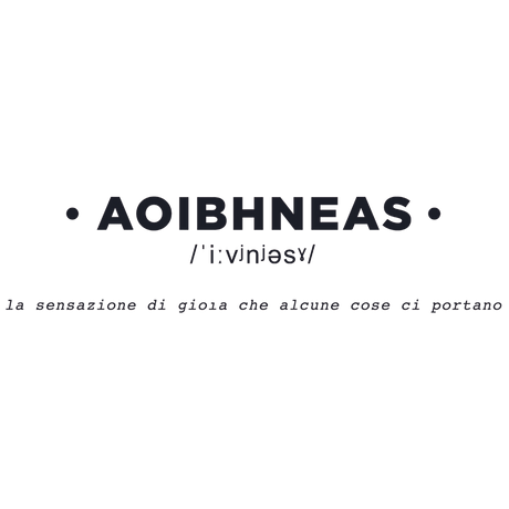 Sticker murale 'AOIBHNEAS', simbolo di gioia e bellezza nelle piccole cose, per un ambiente domestico che ispira felicità.