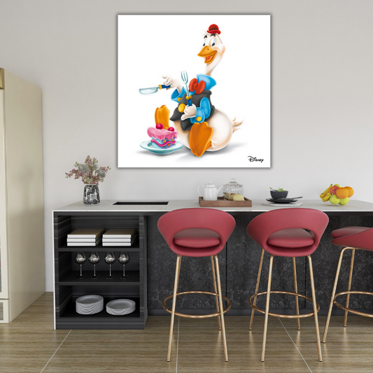 Ambientazione Quadro Stampa artistica di Ciccio, il personaggio Disney amante del cibo, disponibile su tela e carta eco per abbellire spazi culinari.