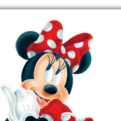 Dettaglio Quadro Stampa artistica di Minnie Mouse in abito a pois, simbolo di eleganza Disney, disponibile su tela e carta eco.