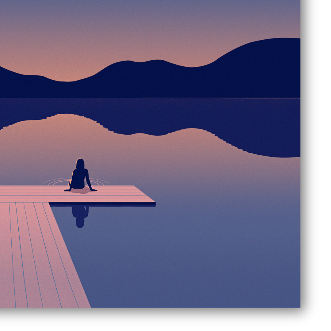 Dettaglio quadro Arte contemporanea 'A Glassy Lake' di Joey Guidone, raffigurante una persona seduta su un molo in un lago calmo al tramonto, in una scena di pace, appeso alla parete