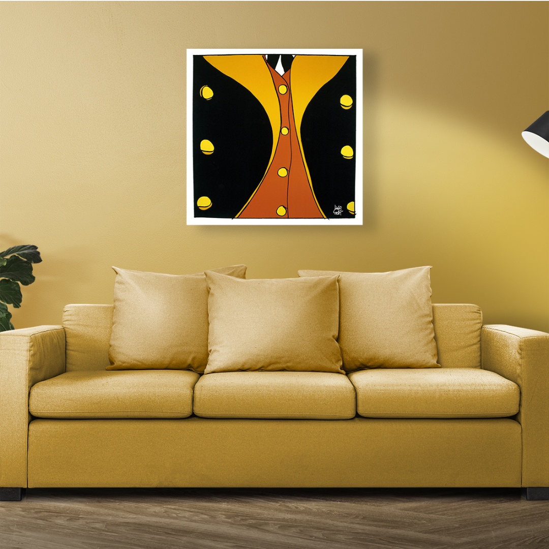 Ambientazione Giacca gialla e nera iconica di Corto Maltese, con bottoni distintivi e colletto elegante, in arte grafica.