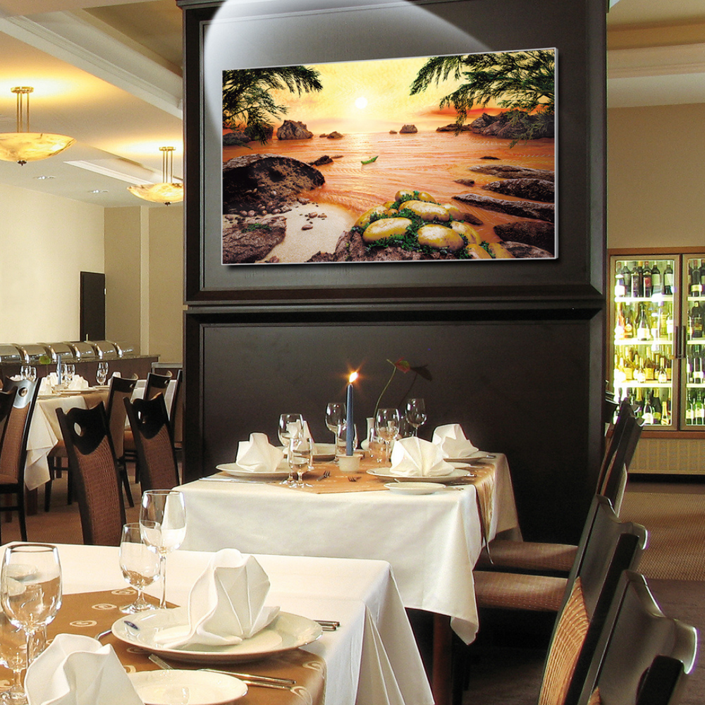 Quadro Salmon Sea di Carl Warner in un elegante ristorante