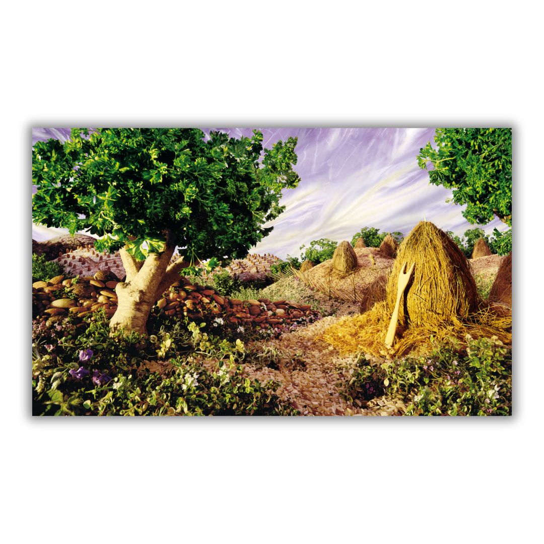 Quadro Immagine artistica 'Coconut Haystacks' di Carl Warner che trasforma il cibo in un paesaggio campestre, con alberi di cocco e mucchi di fieno.