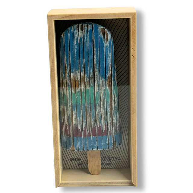 Scultura gelato pinguino in legno blu-verde in scatola