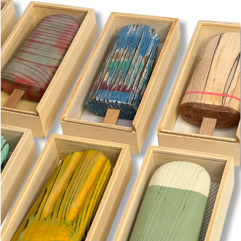 Dettaglio collezione gelato pinguino in legno in scatole