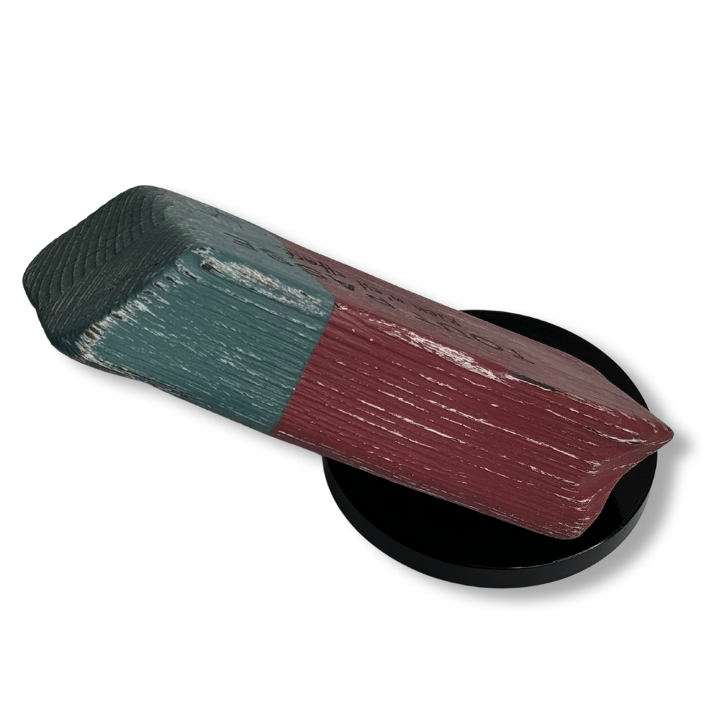 Scultura in legno "TOUT PASSE 3" firmata da Johnny Hermann, edizione limitata disponibile su Mycrom Art. Dall'alto