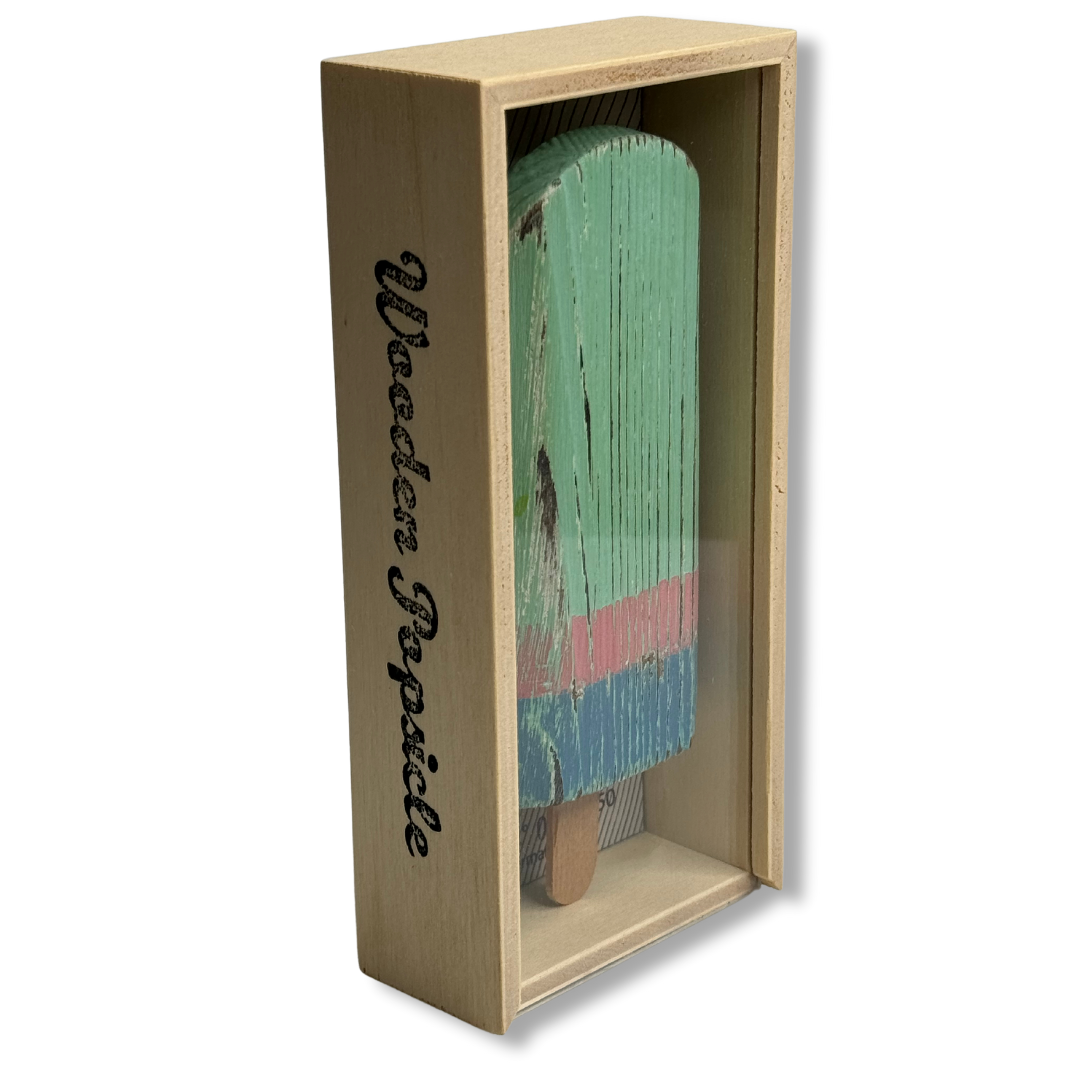 Scatola laterale con scritta 'Wooden Popsicle', gelato in legno