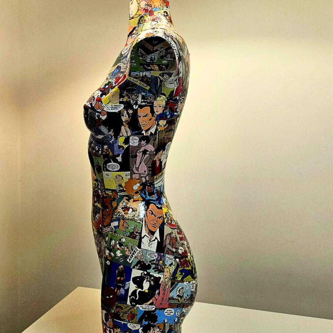 Profilo laterale lampada COMIXLIGHT con fumetti