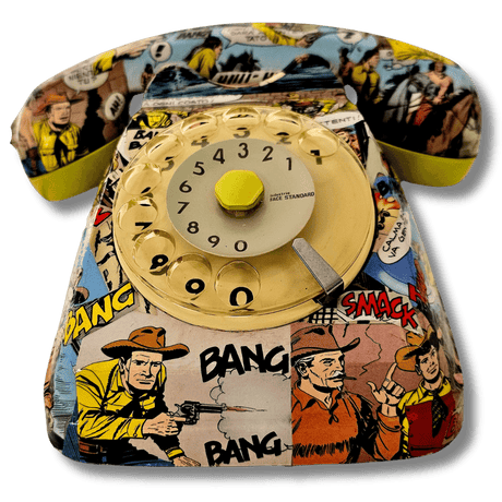 Telefono vintage TEX con fumetti western, vista frontale