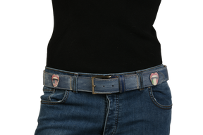 Cintura 'Global Harmony Stone' con fibbia su jeans