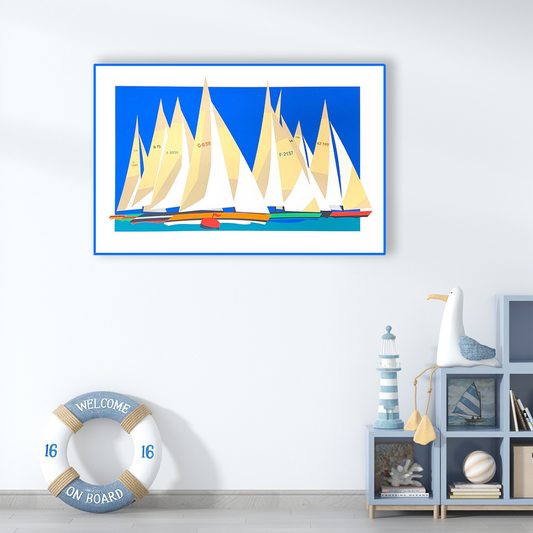 Ambientazione quadro Serigrafia "ADMIRAL'S CUP" di Amleto dalla Costa con barche a vela colorate in regata, edizione numerata e limitata dalla Collezione EMOZIONE VELA.