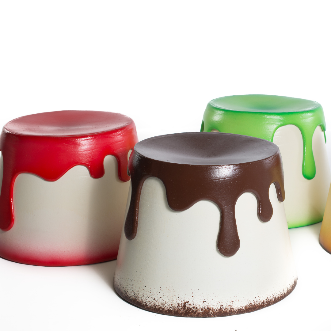 Collezione di pouf colorati a tema dessert