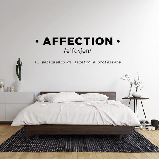 Ambientazione Adesivo murale 'AFFECTION' con etimologia e significato in italiano, per un tocco emotivo nell'arredo casa.