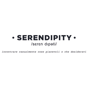 Sticker 'SERENDIPITY' che significa 'incontrare casualmente cose piacevoli', per un arredamento che ispira quotidiane meraviglie.
