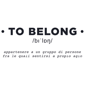 Sticker 'TO BELONG' in serigrafia su carta Fabriano, espressione artistica del comfort e appartenenza per interni accoglienti.