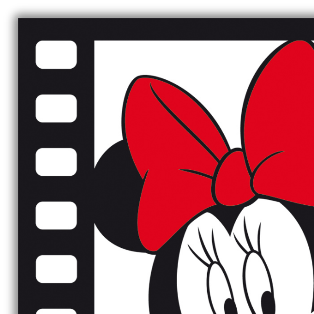 Dettaglio Quadro di Minnie Mouse felice con il suo caratteristico fiocco rosso, ideale per aggiungere un tocco di allegria e magia Disneyana al tuo arredamento.