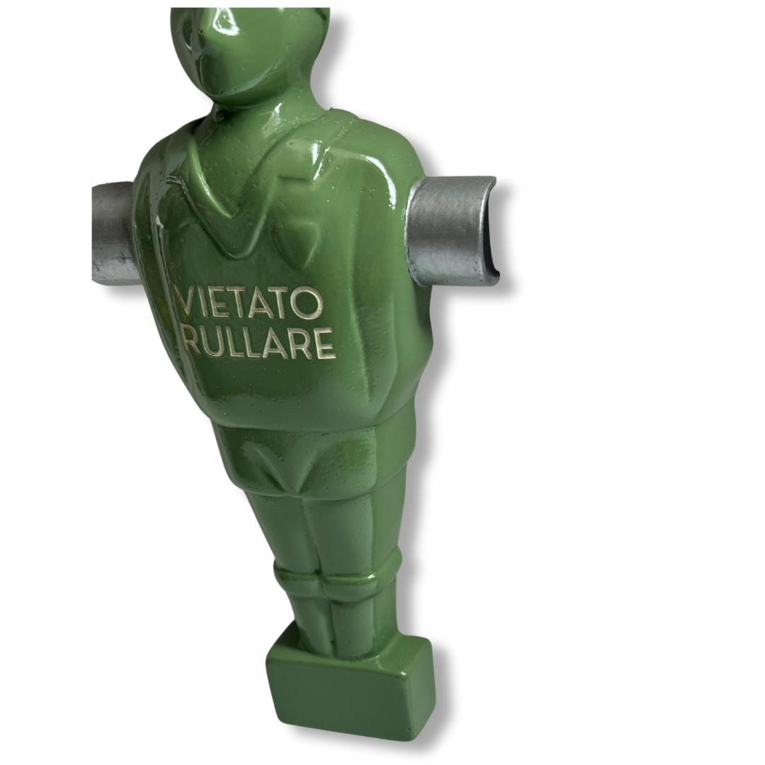 VIETATO RULLARE VERDE - Iconico Omino del Calciobalilla in Cornice