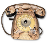 Telefono vintage Siemens 1962 decorato a mano con spartiti musicali autentici bruciacchiati, opera d'arte unica firmata LaBarbini, in vendita su Mycrom Art