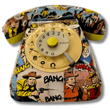 Telefono artistico decorato a mano con fumetti di Tex.