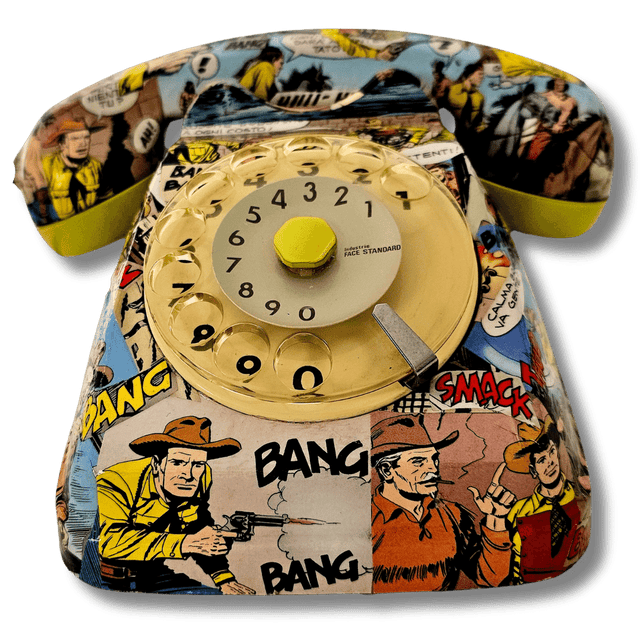 Telefono artistico decorato a mano con fumetti di Tex.