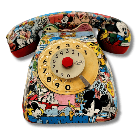 Telefono artistico con illustrazioni di Topolino, fatto a mano, unico e funzionale.