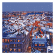 Illustrazione "Stockholm Enjoys Fika" di Pierpaolo Rovero che mostra Stoccolma in inverno con persone che si godono il fika sui tetti innevati.






